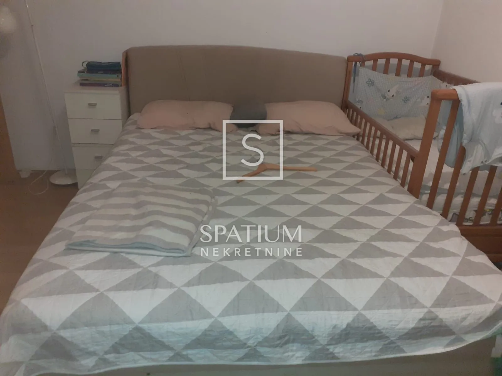 otok krk, omišalj, trosoban stan za najam radnicima - slika 5