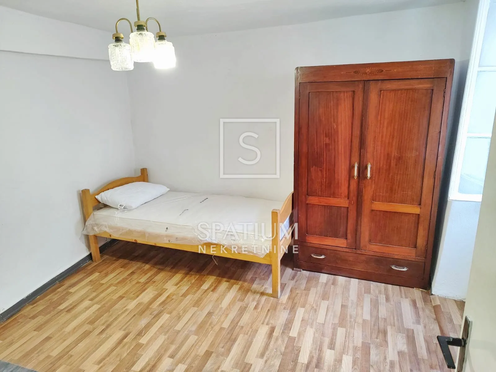 buje, kamena kuća u starogradskoj jezgri s panoramskim pogledom - slika 2