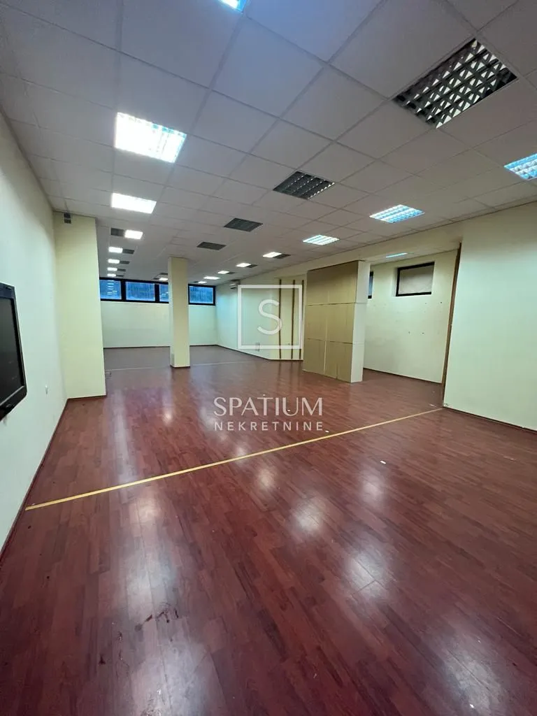 podmurvice, višenamjenski poslovni prostor u blizini centra - slika 3