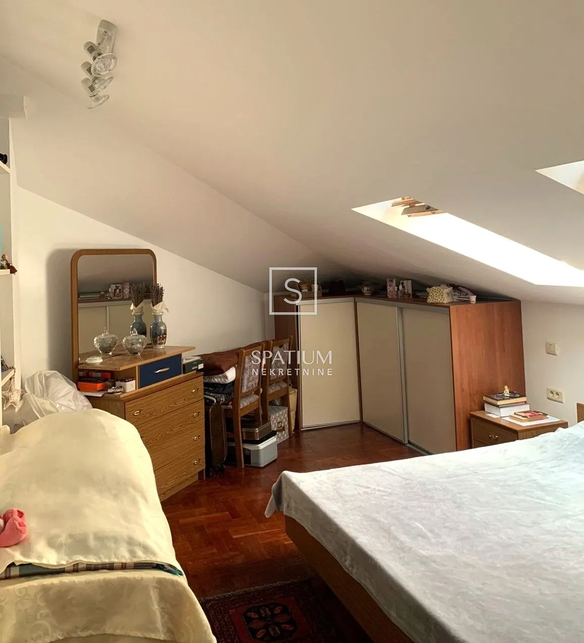 moščenićka draga, dvoetažni stan 250m od mora - slika 9