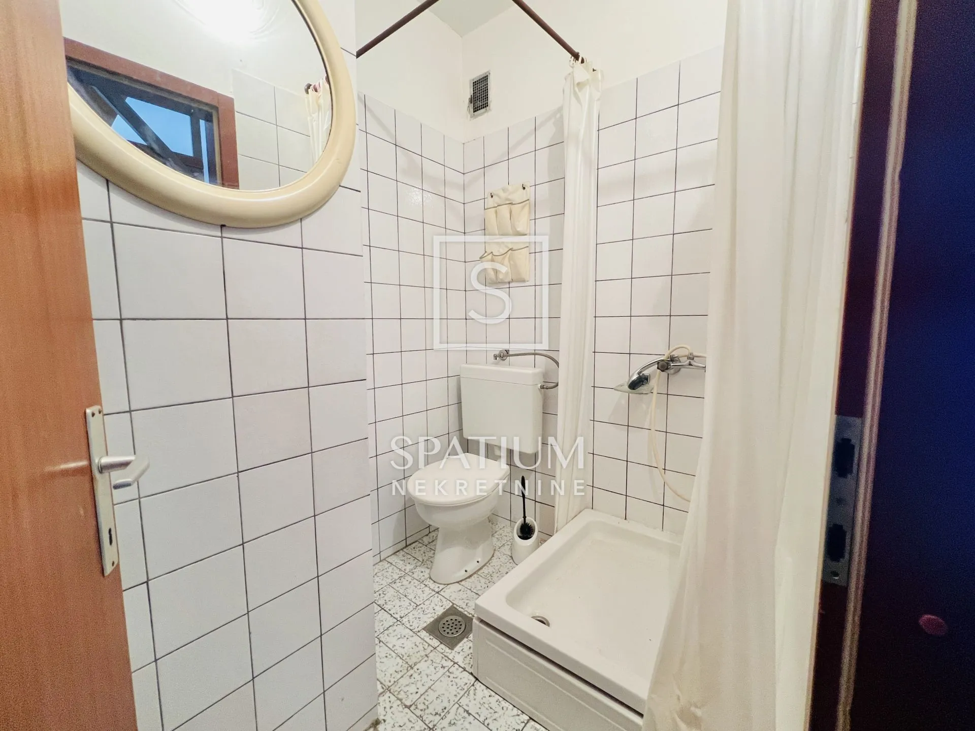 crikvenica, samostojeća kuća s 11 apartmana - slika 11