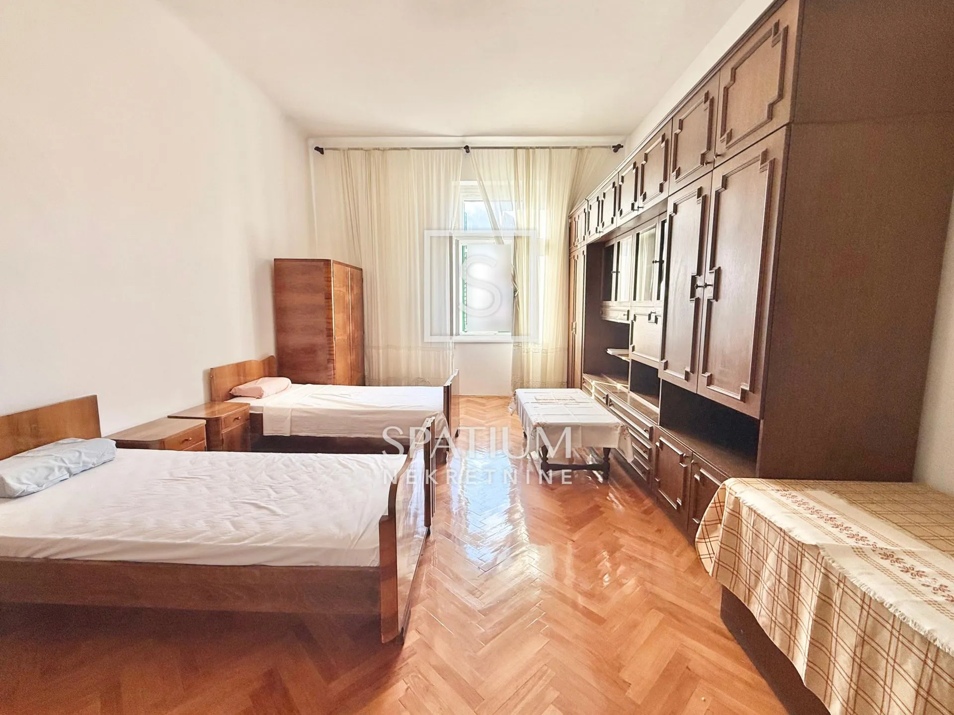 rijeka, centar, veliki stan u održavanoj zgradi - slika 4