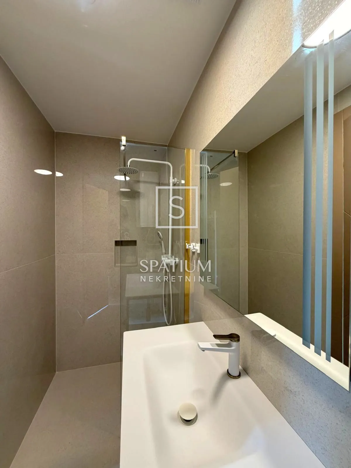 crikvenica, moderan apartman u centru - slika 3