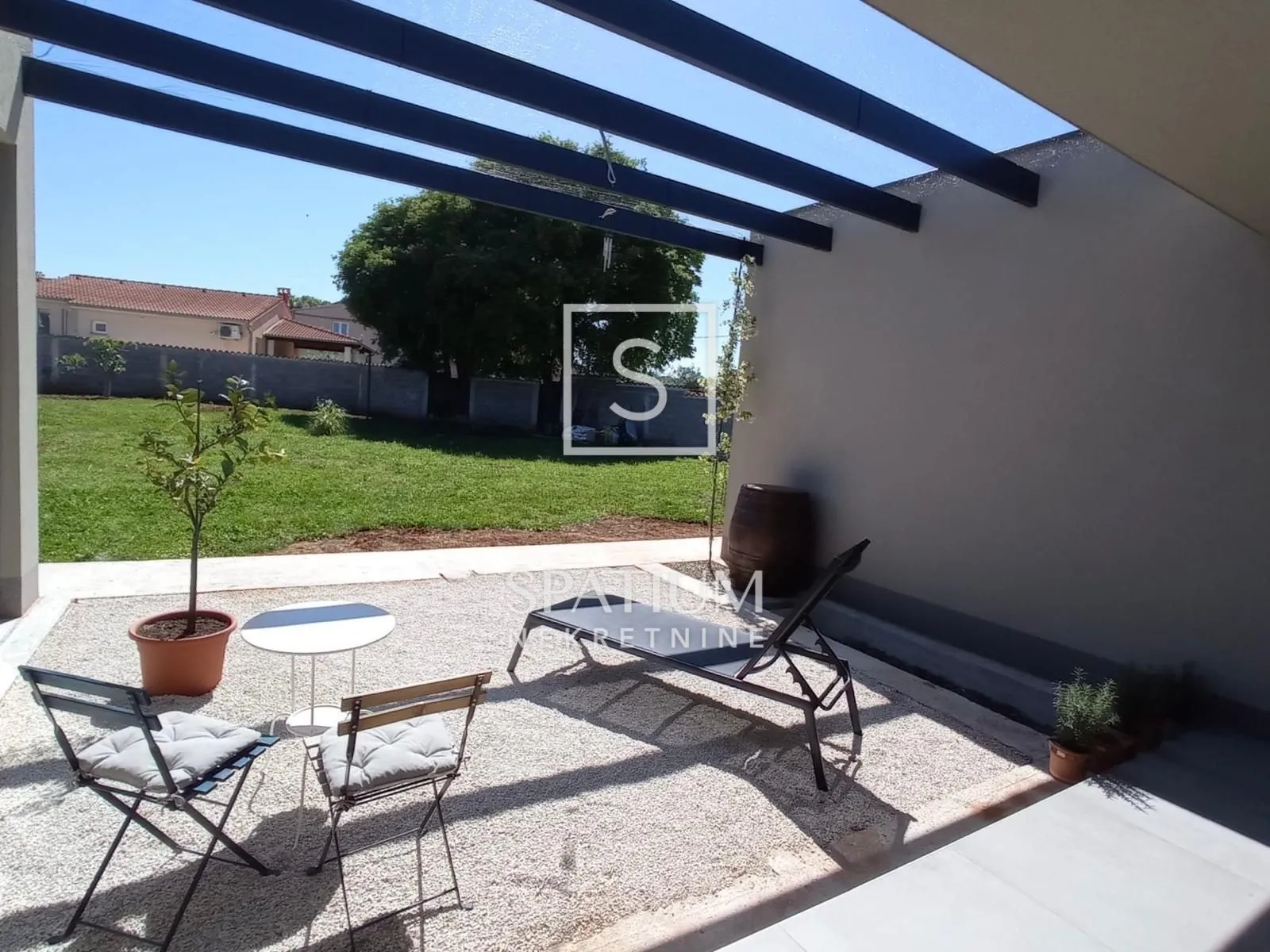 šišan, moderna novogradnja s okućnicom - slika 1