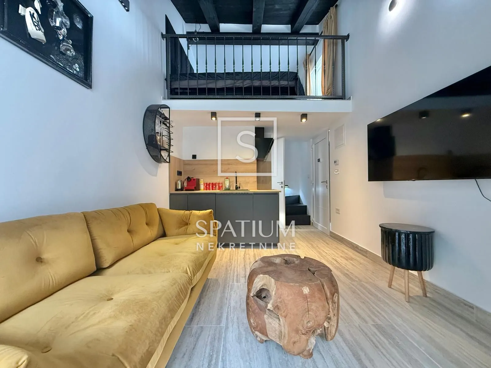 podmurvice, kuća s pet stanova i odvojenim studio apartmanom - slika 2