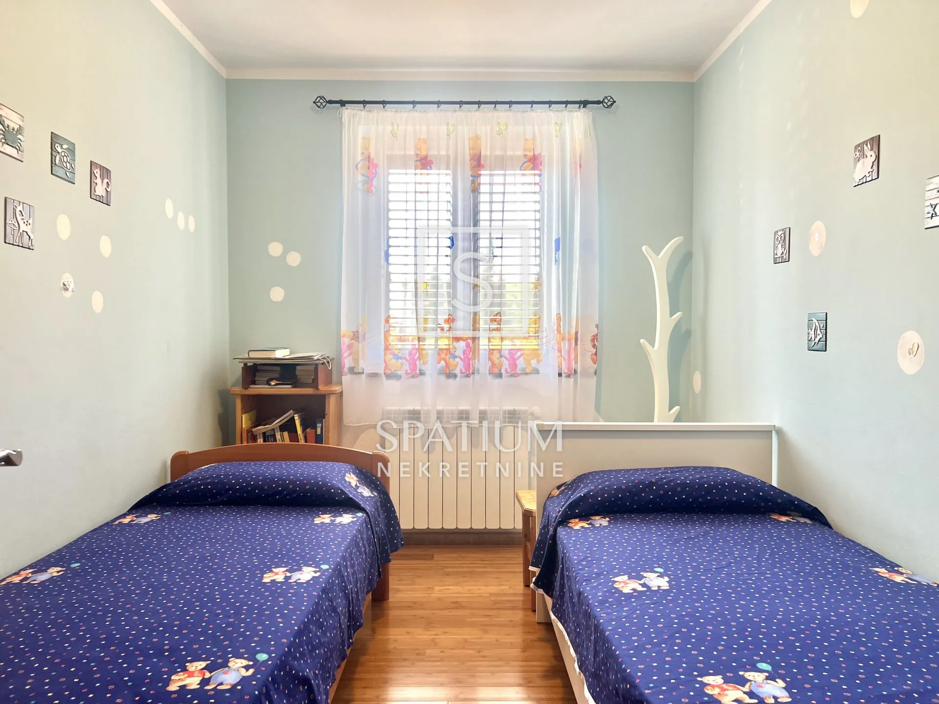 labin, samo kod nas - samostojeća kuća s lijepom okućnicom i garažom - slika 10
