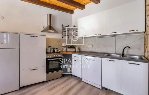 novi vinodolski, kuća s mini wellnessom - slika 2