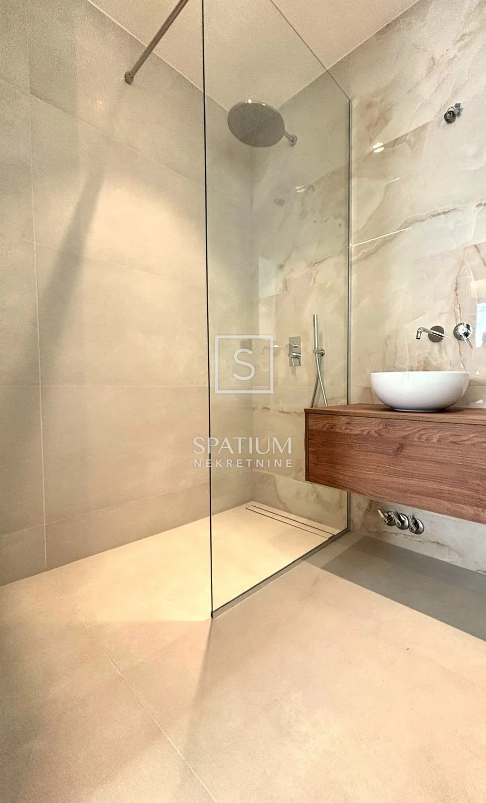 opatija, vrhunski 3s+db u novogradnji 250m od mora - slika 18
