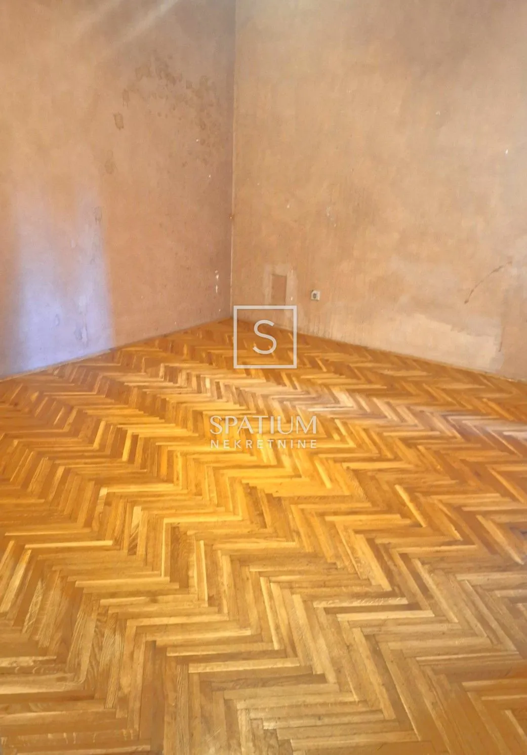 centar, dvosoban stan za adaptaciju - slika 3