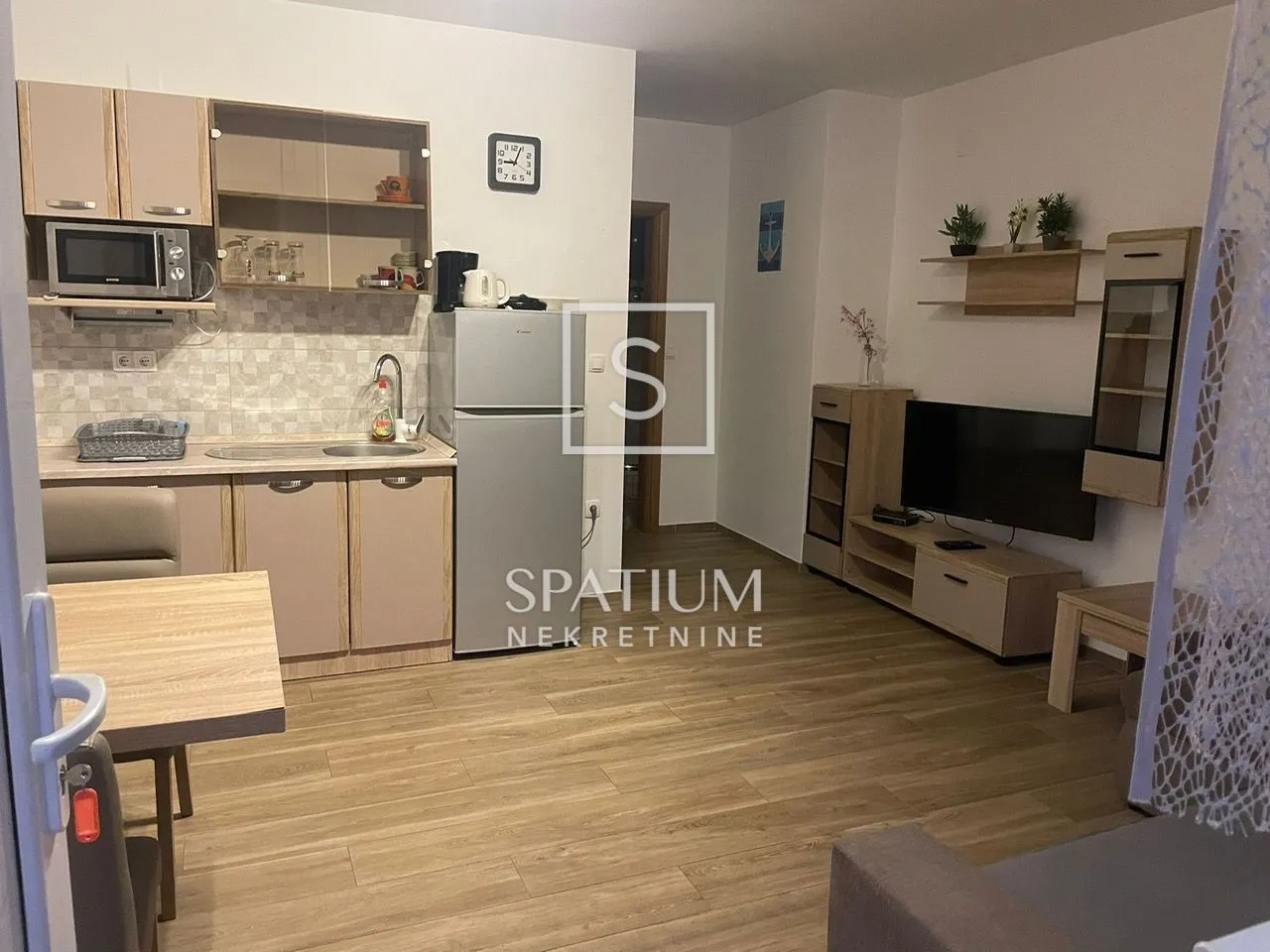 lukovo, kuća sa 4 apartmana i bazenom - slika 3