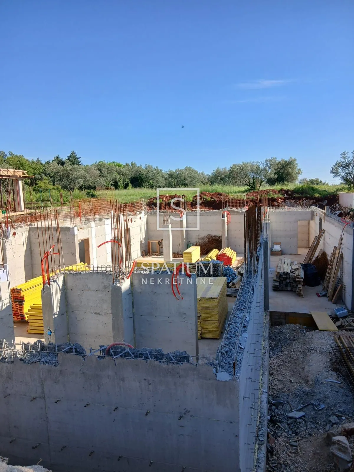 umag, okolica, građevinsko zemljište sa započetom gradnjom botique zgrade sa 4 stana - slika 12
