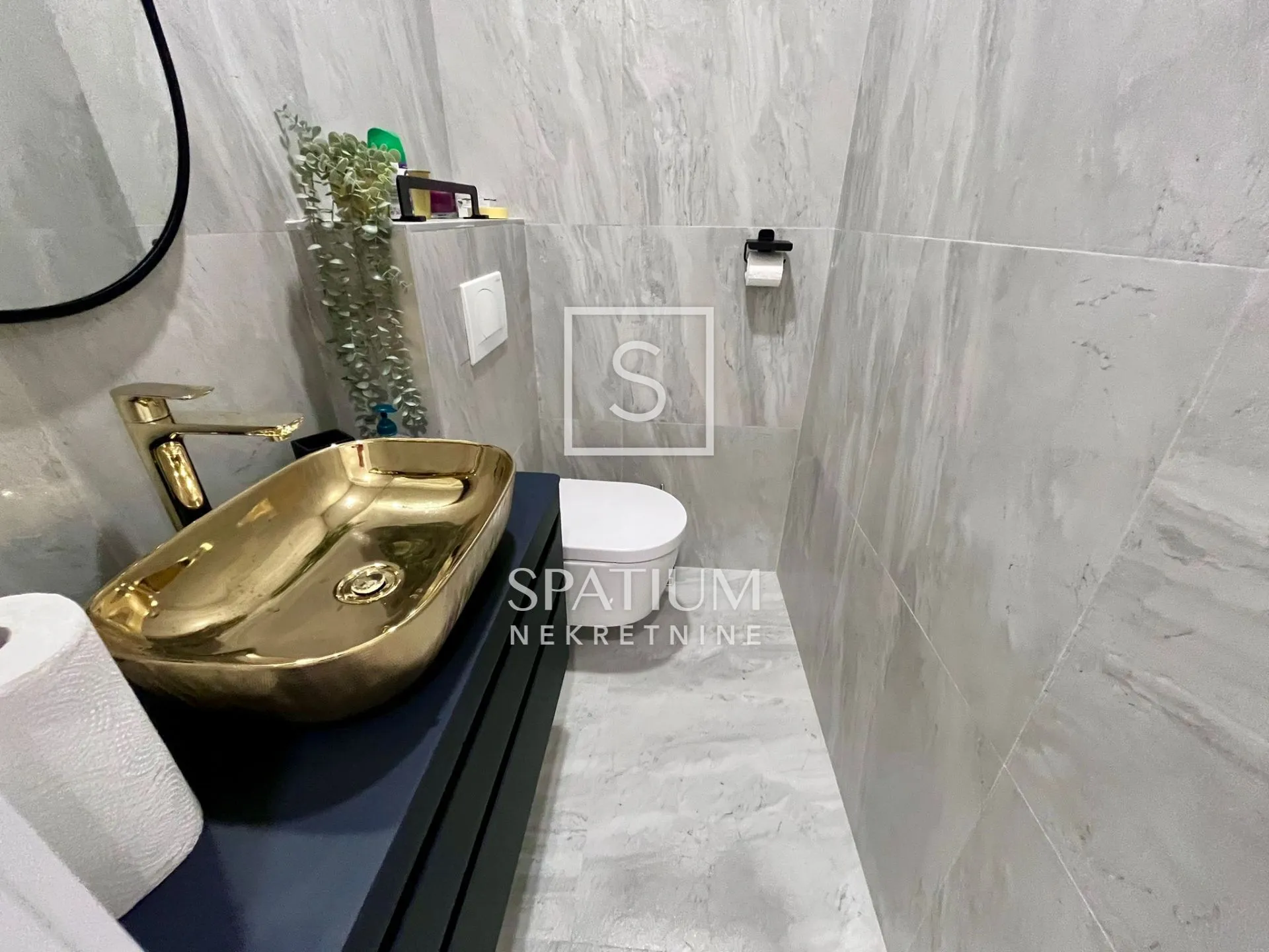 opatija, adaptirani trosoban stan - slika 23
