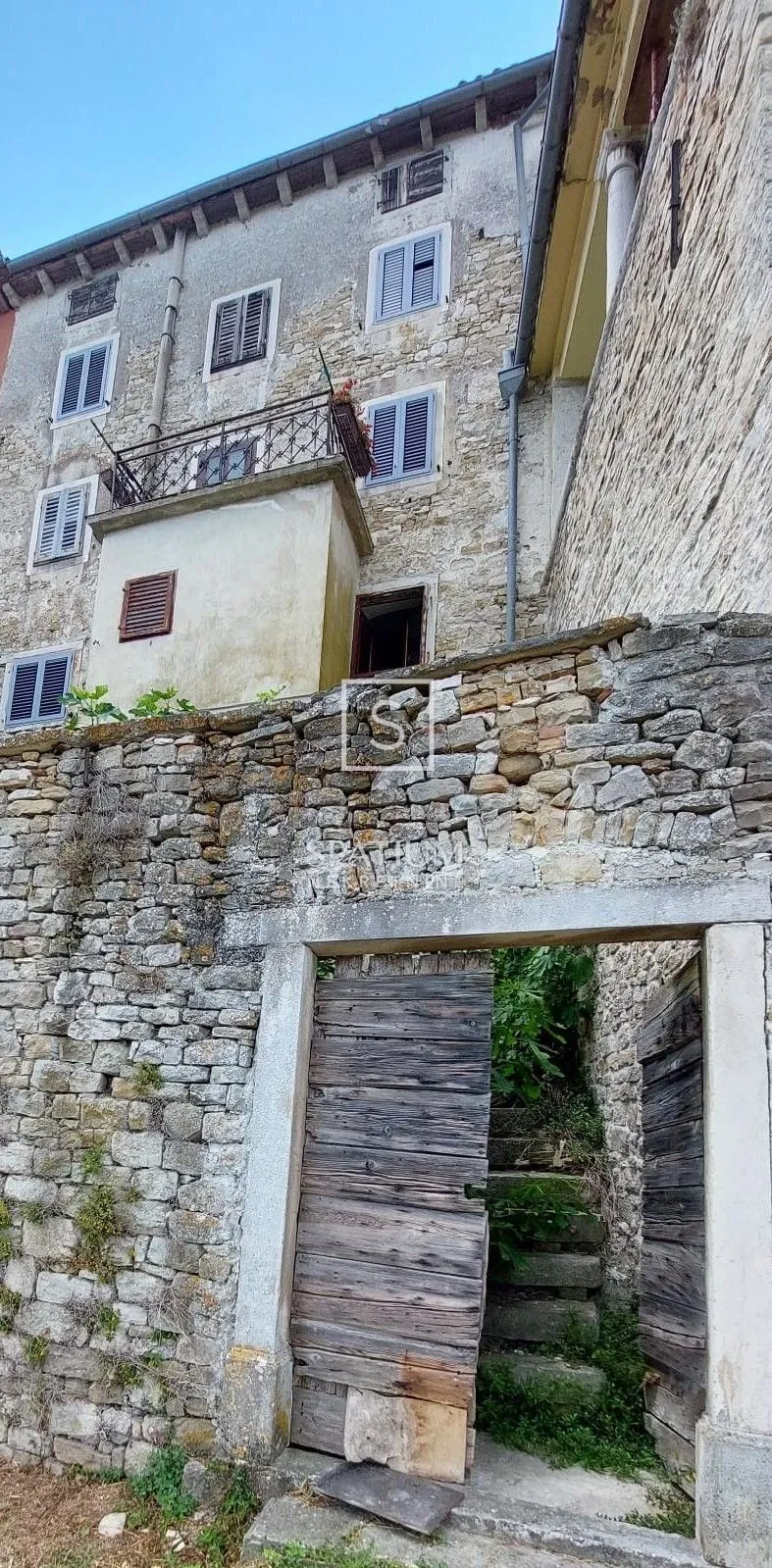 motovun, centar, kuća za adaptaciju - slika 3