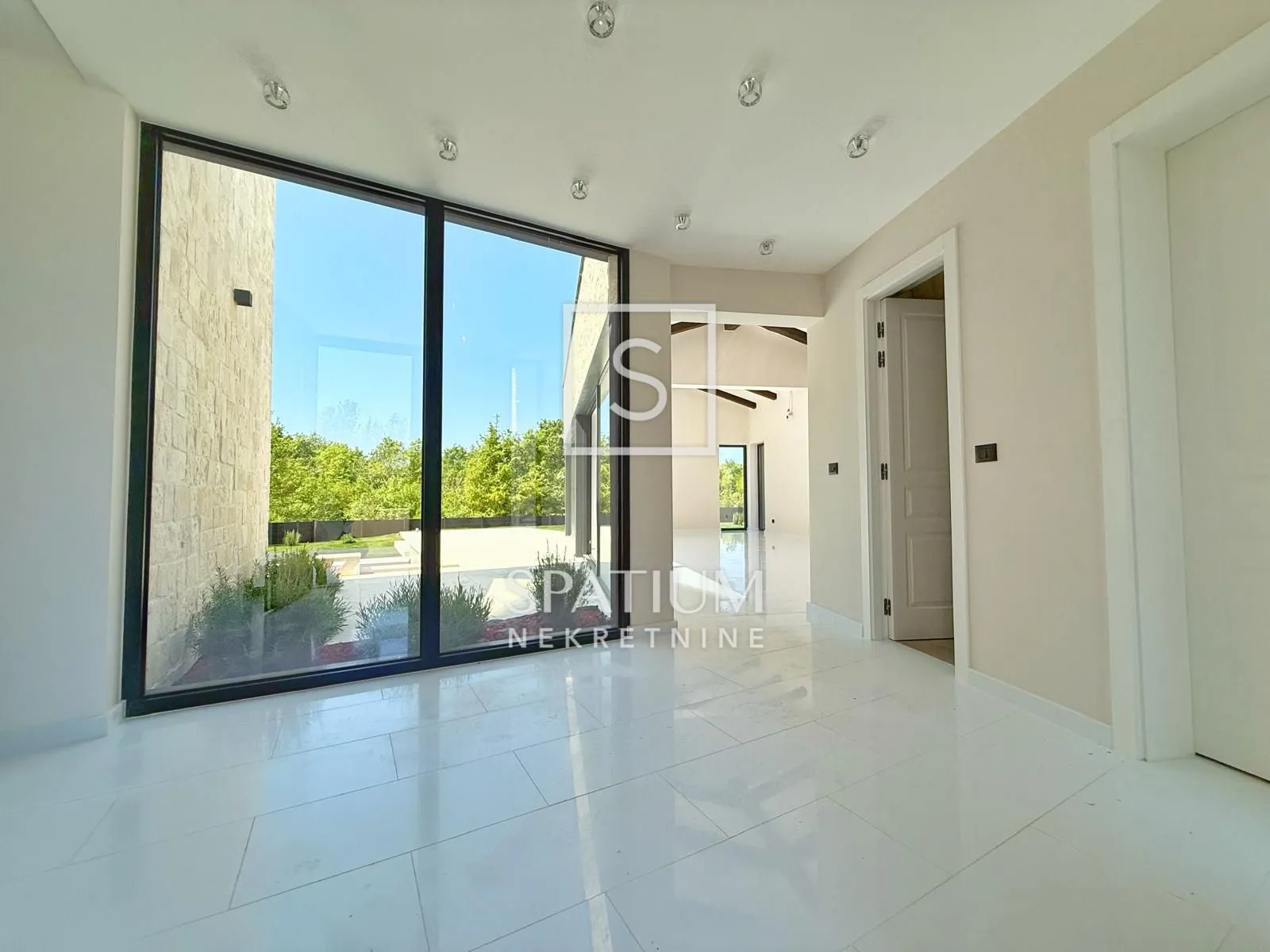 poreč, moderna vila s 4 spavaće sobe nadomak poreča - slika 6