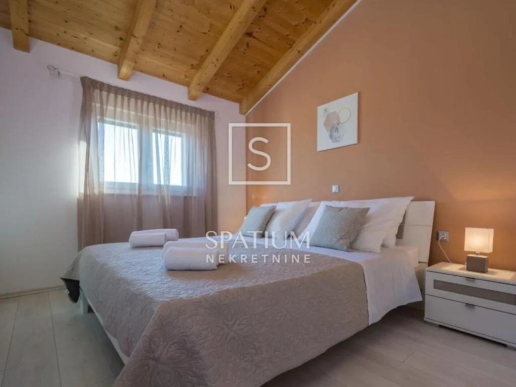 fažana, kuća s bazenom i pogledom na more - slika 7