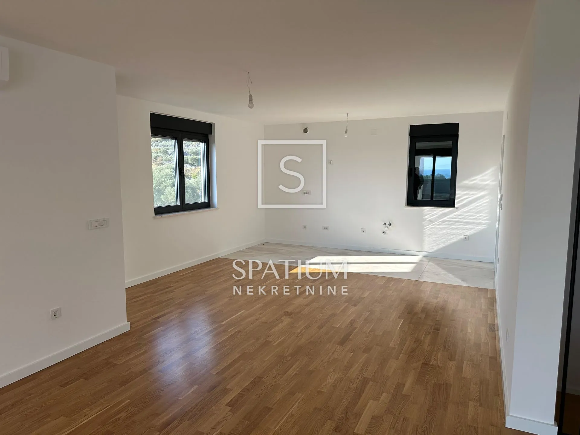 otok krk, grad krk, luksuzni dvoetažni apartman s bazenom - slika 4