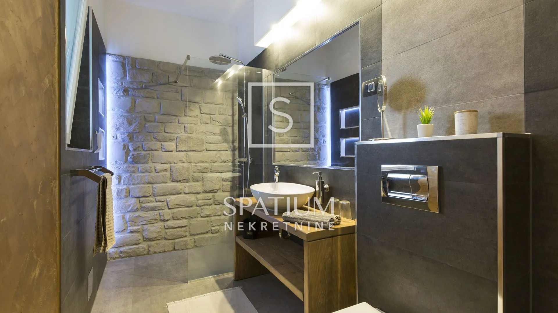 labin, luksuzna vila s wellnessom i pogledom na more - slika 15
