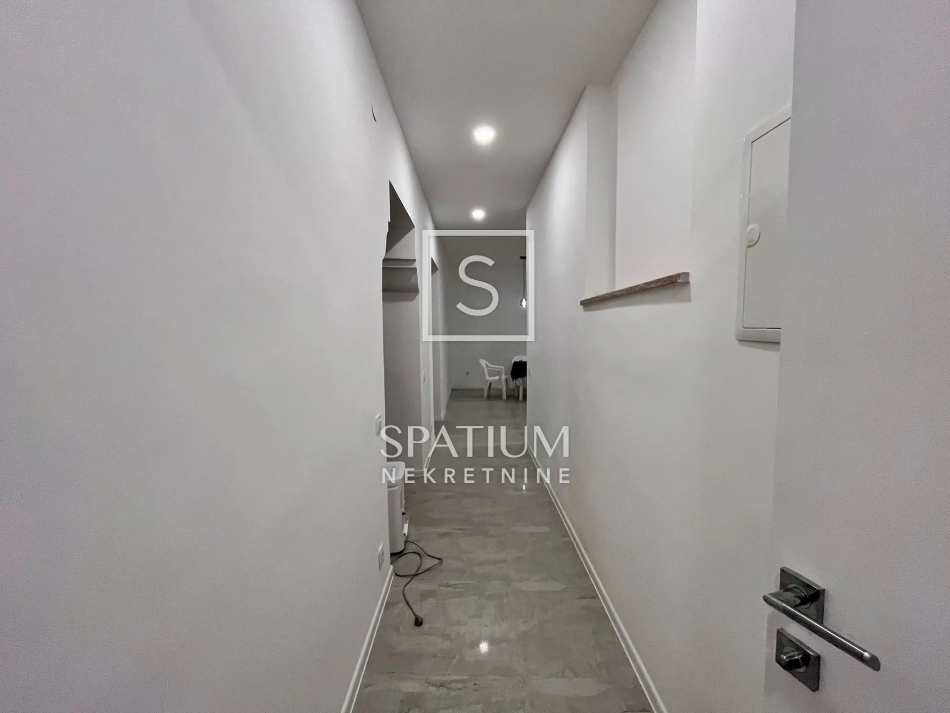 opatija, adaptirani trosoban stan - slika 28