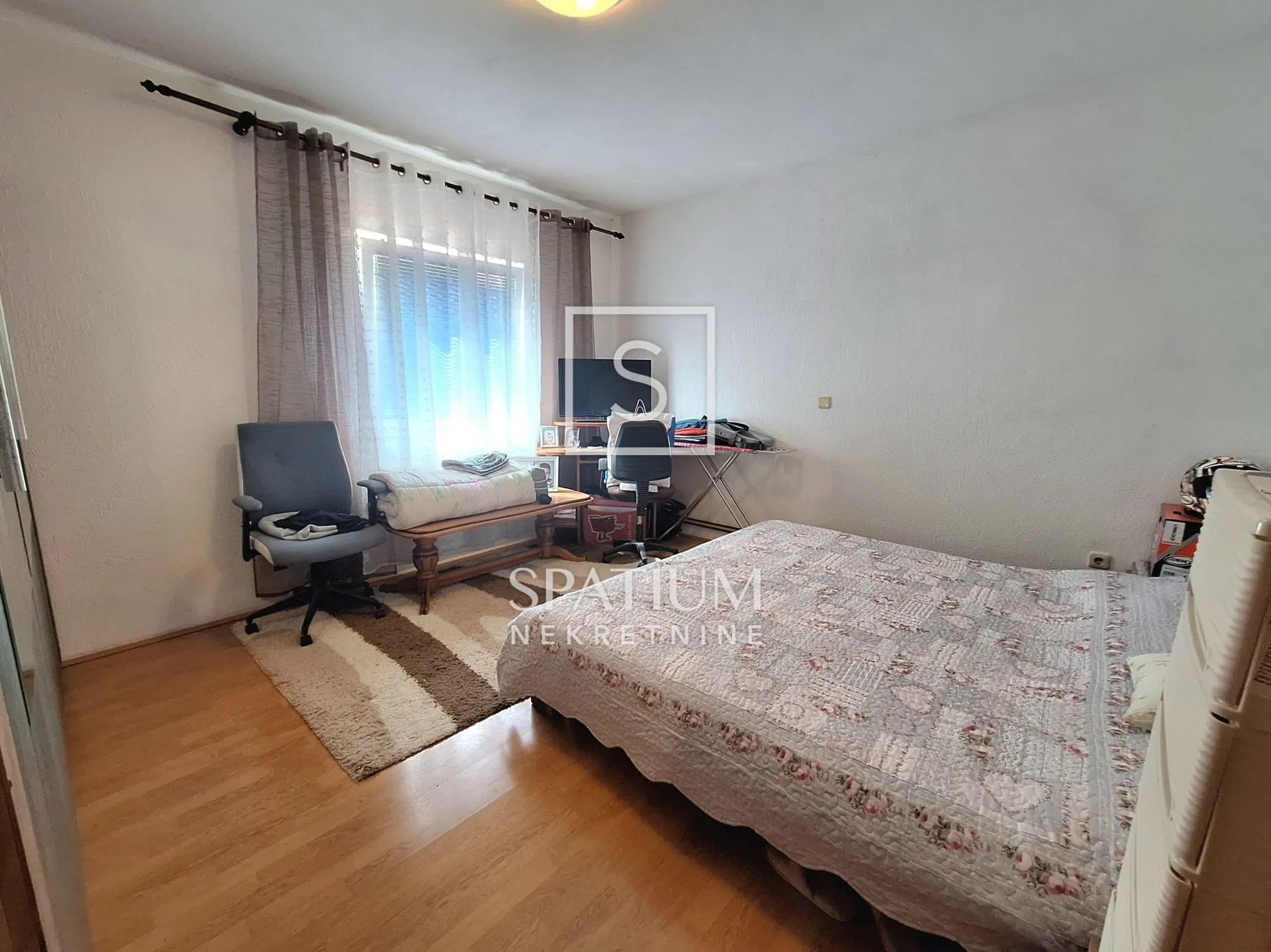 kastav, brnčići, kuća s dva stana i velikom okućnicom - slika 5