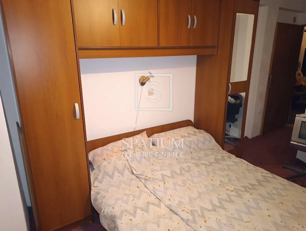 otok krk, dobrinj, autohtona kuća u staroj jezgri - slika 5