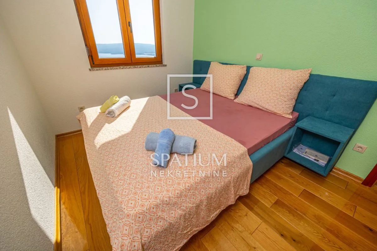 crikvenica, dvije apartmanske kuće i maslinik - slika 20