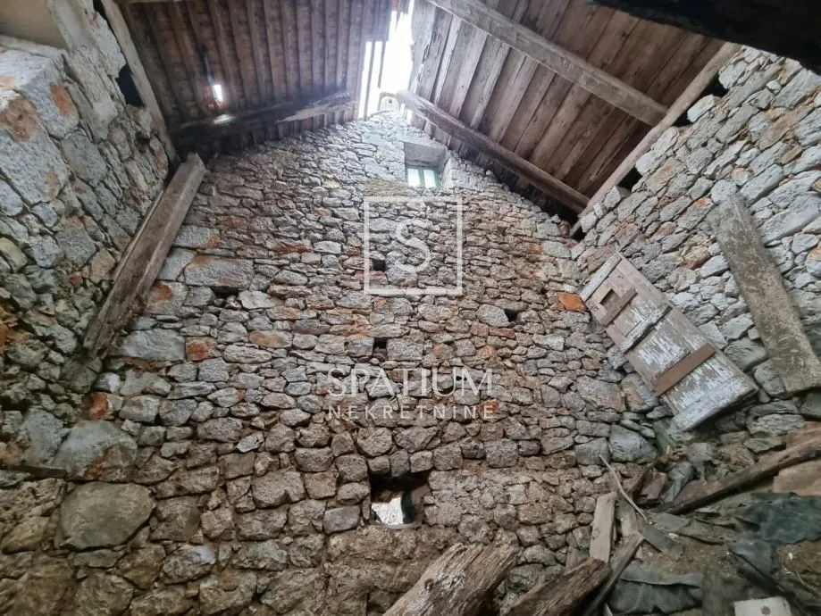 novi vinodolski, kamena kuća za obnovu - slika 8