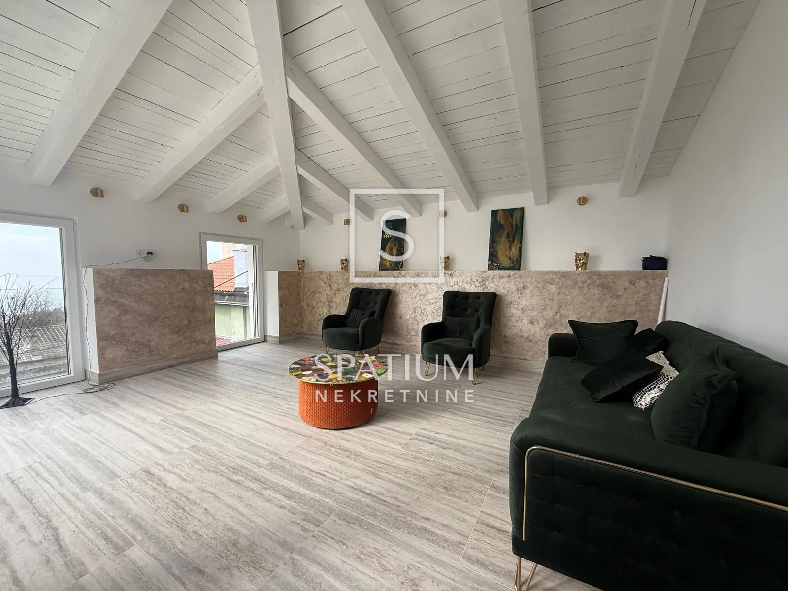 podmurvice, kuća s pet stanova i odvojenim studio apartmanom - slika 25