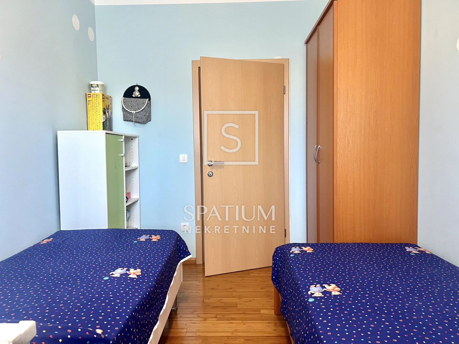 labin, samo kod nas - samostojeća kuća s lijepom okućnicom i garažom - slika 11