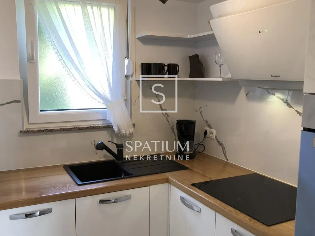 ika, oprić, kuća s osam apartmana i bazenom - slika 4