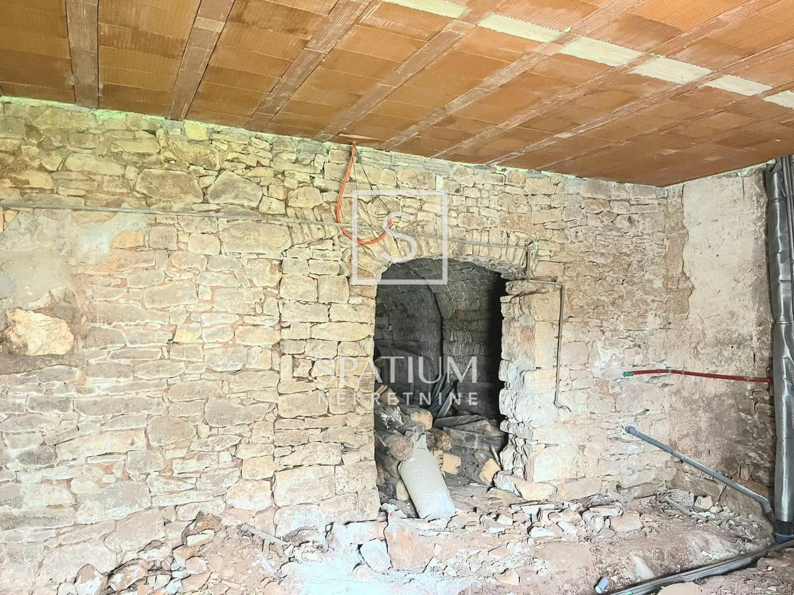 višnjan, kamena kuća u nizu - slika 13