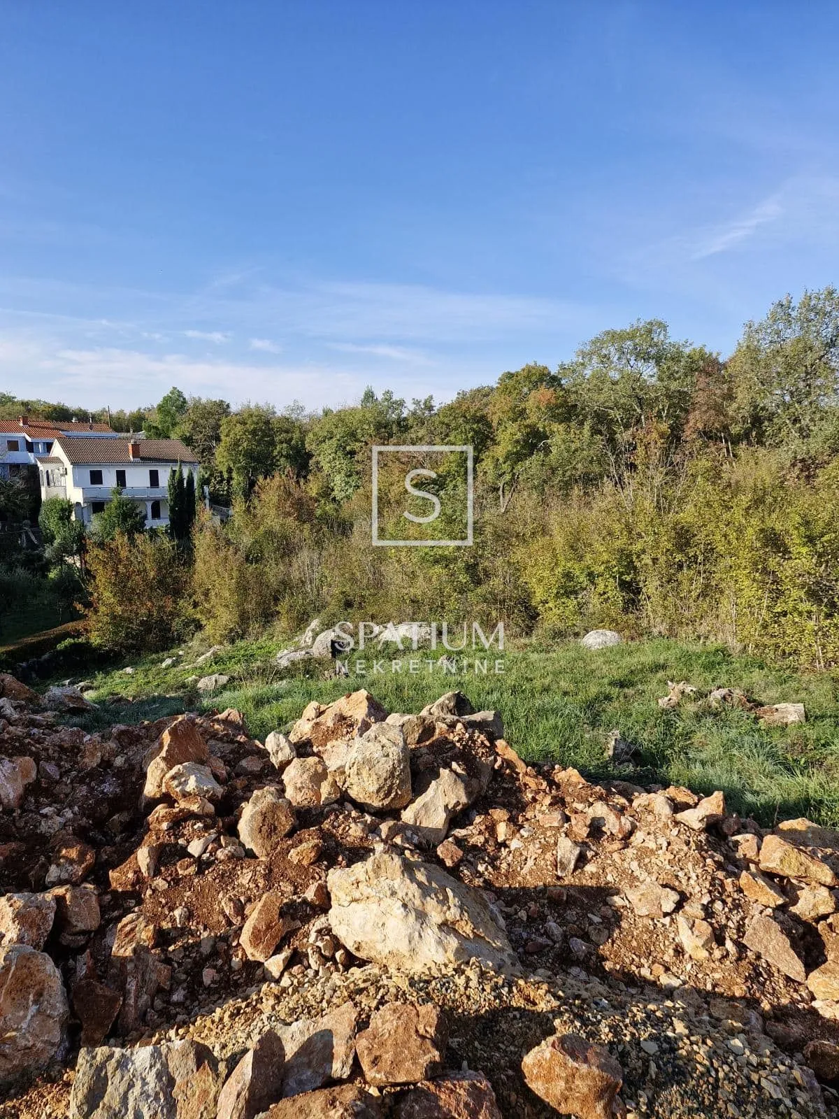 hlapa, otok krk, građevinsko i poljoprivredno zemljište - slika 3