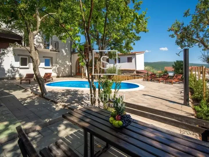 punat, samostojeća kuća s bazenom - slika 25