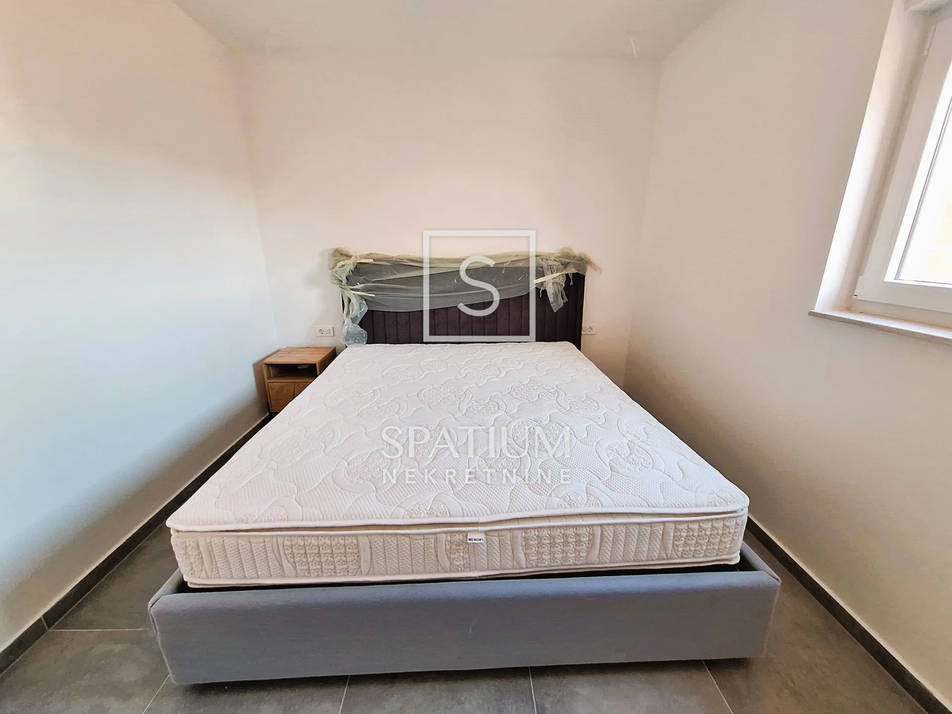 rešetari, trosoban stan sa garažom u novogradnji - slika 4