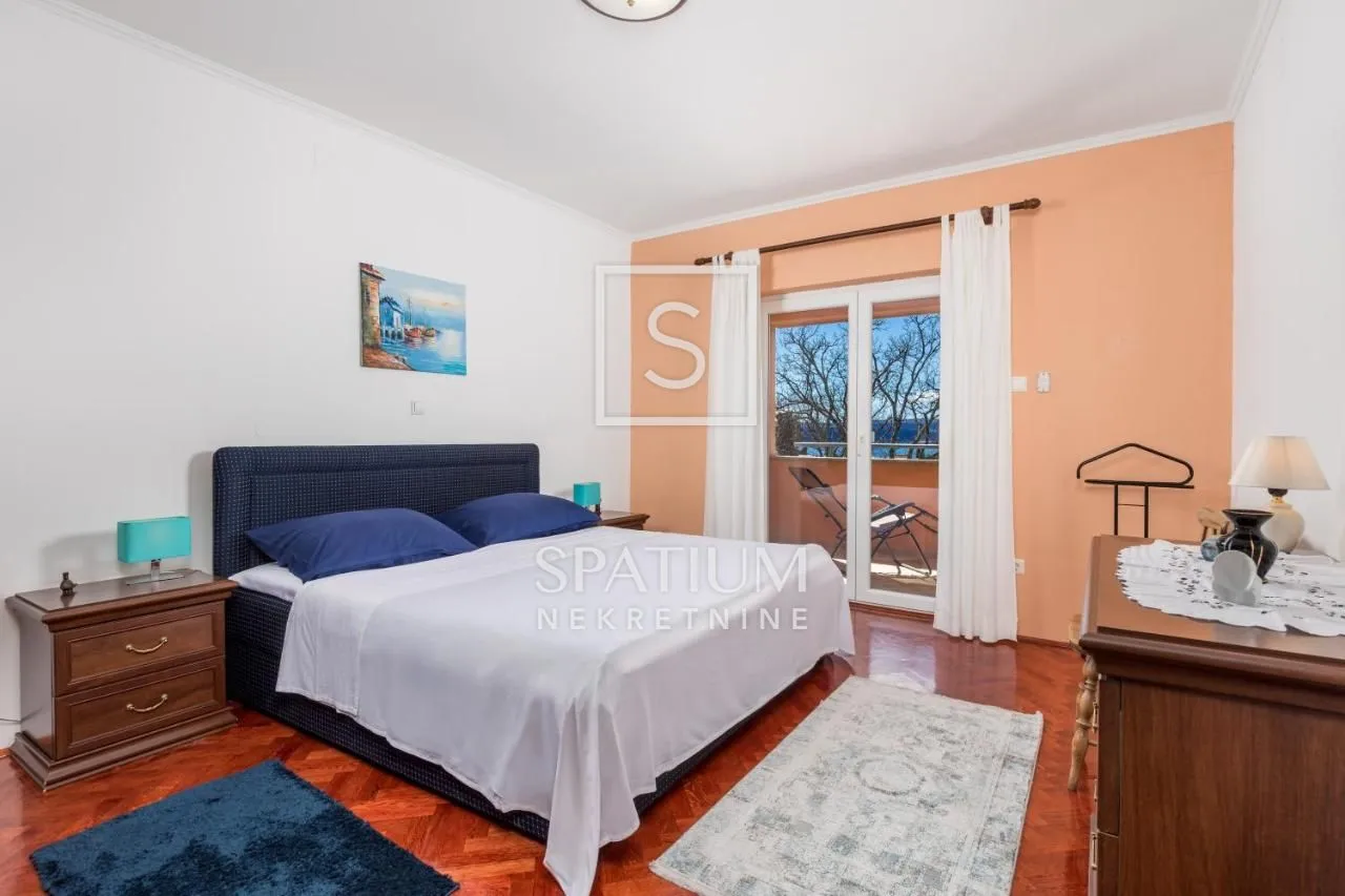dramalj, vila s mediteranskim vrtom blizu mora - slika 9