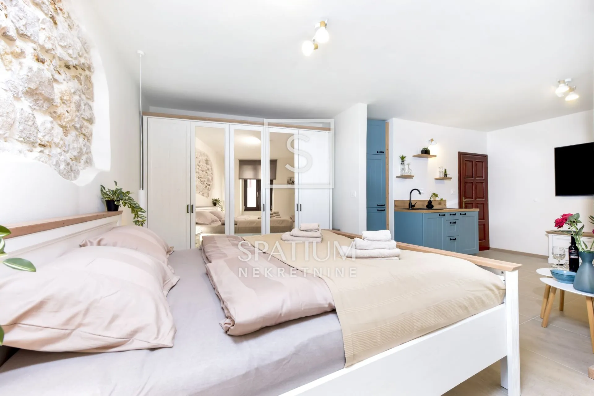 rovinj, istra, apartman u srcu starogradske jezgre - slika 8