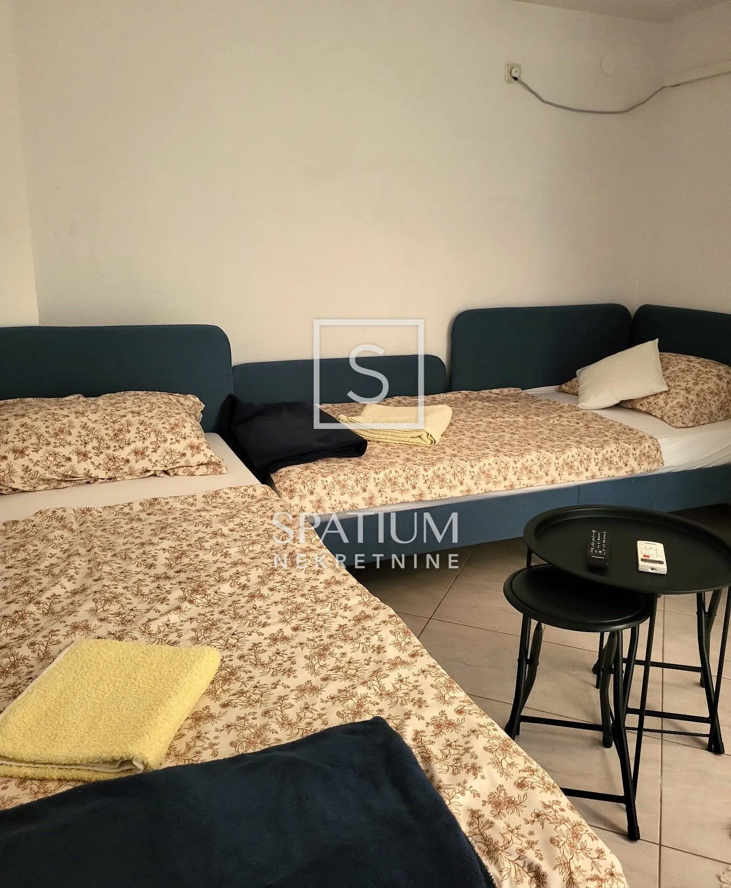 vodice, renovirana starina u centru grada - slika 7