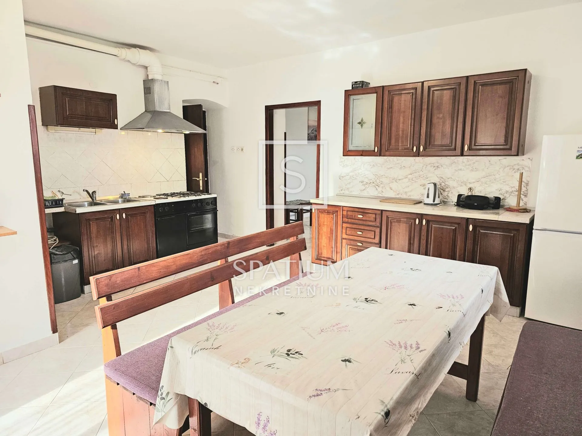 Labin, Samostojeća Kuća