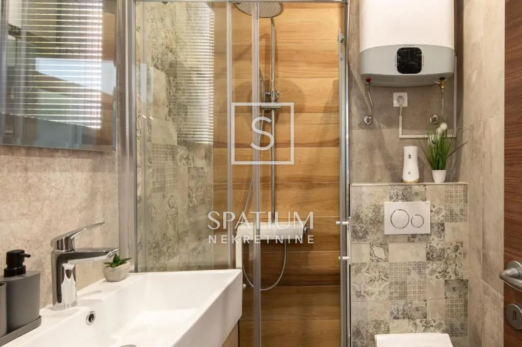 opatija, centar, stan s pogledom 50m od mora - slika 10