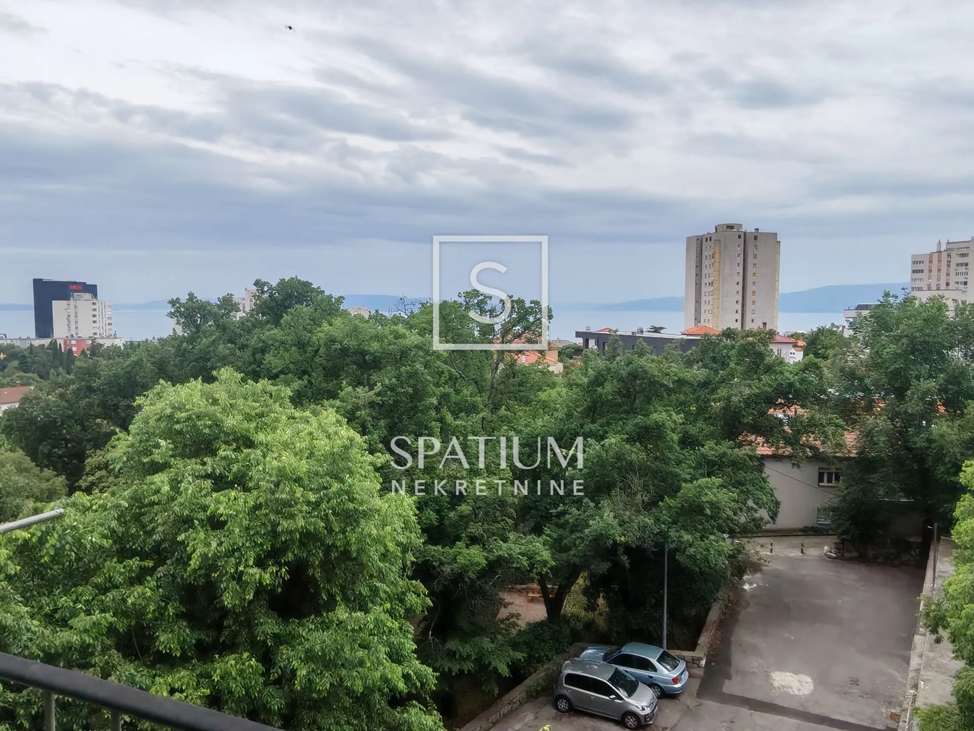 donja vežica, dvosoban stan s dnevnim boravkom za najam - slika 4