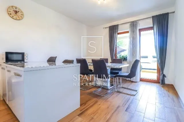 poreč, kuća s pet apartmana - slika 14