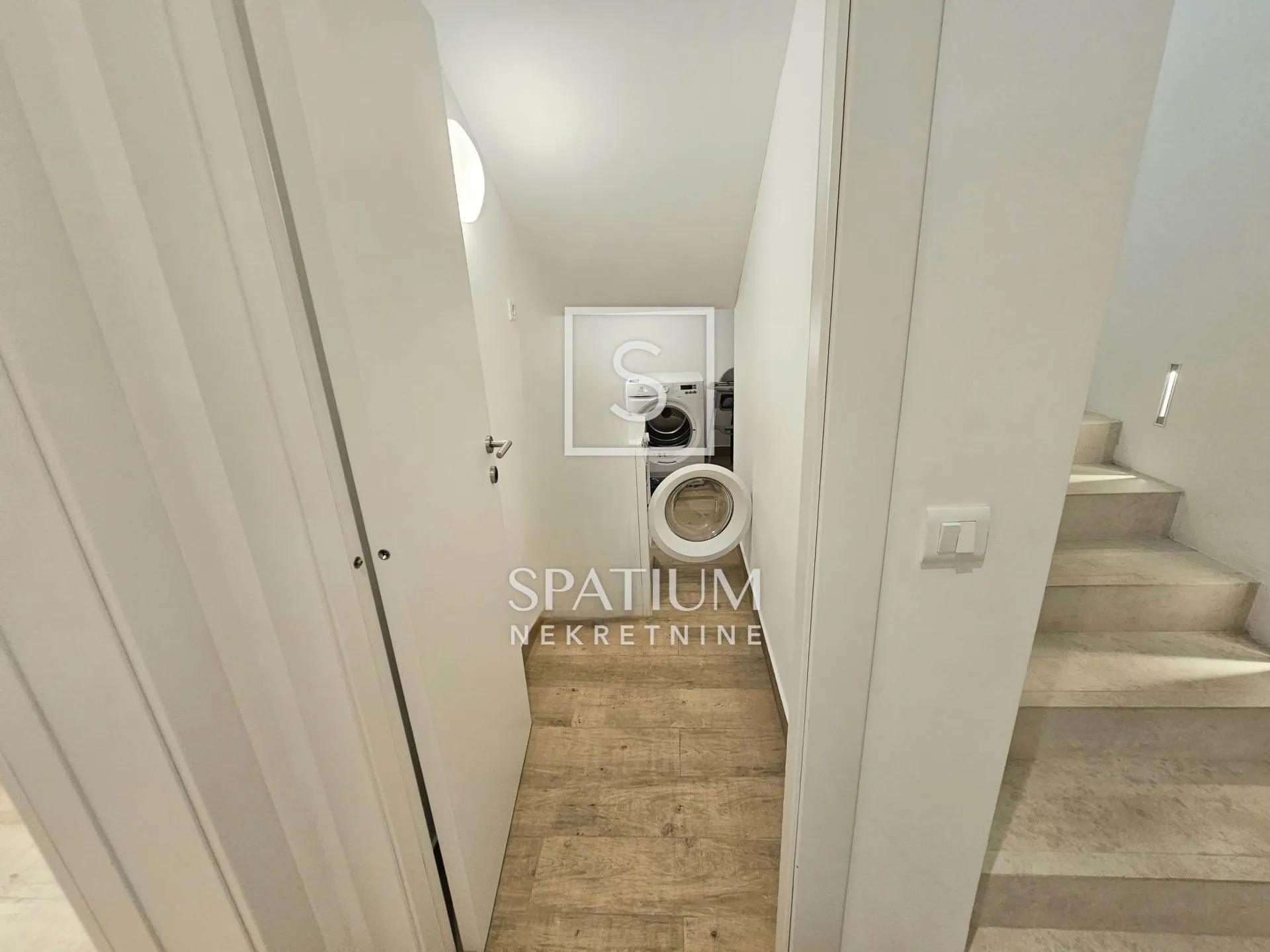 medulin, luksuzna samostojeća villa s bazenom - slika 31