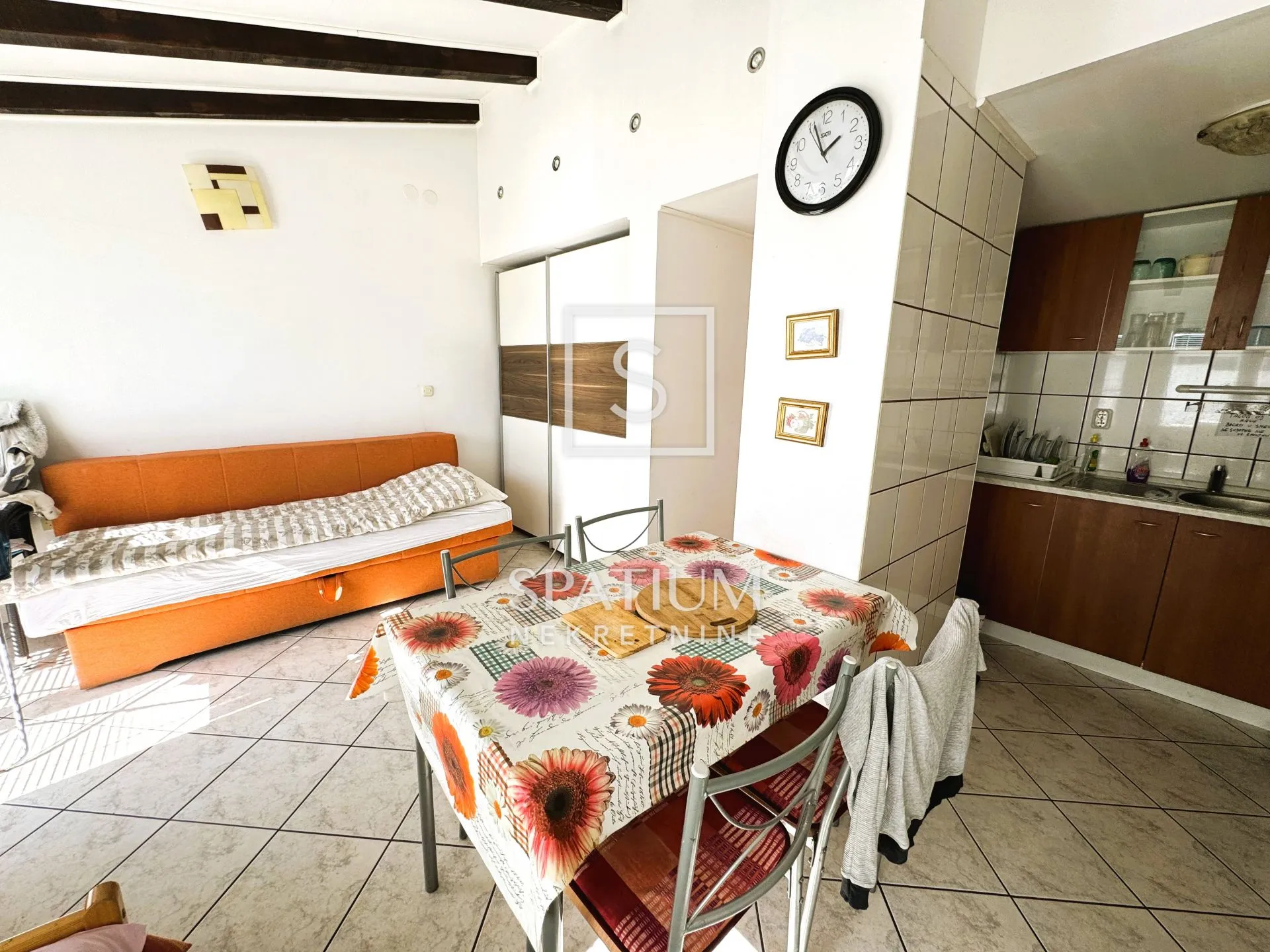 omišalj, kuća sa 6 apartmana na 150m od mora - slika 22