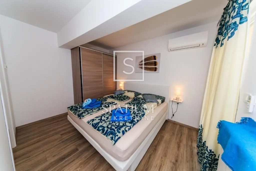 ika, predivna vila s apartmanima i bazenom - slika 11