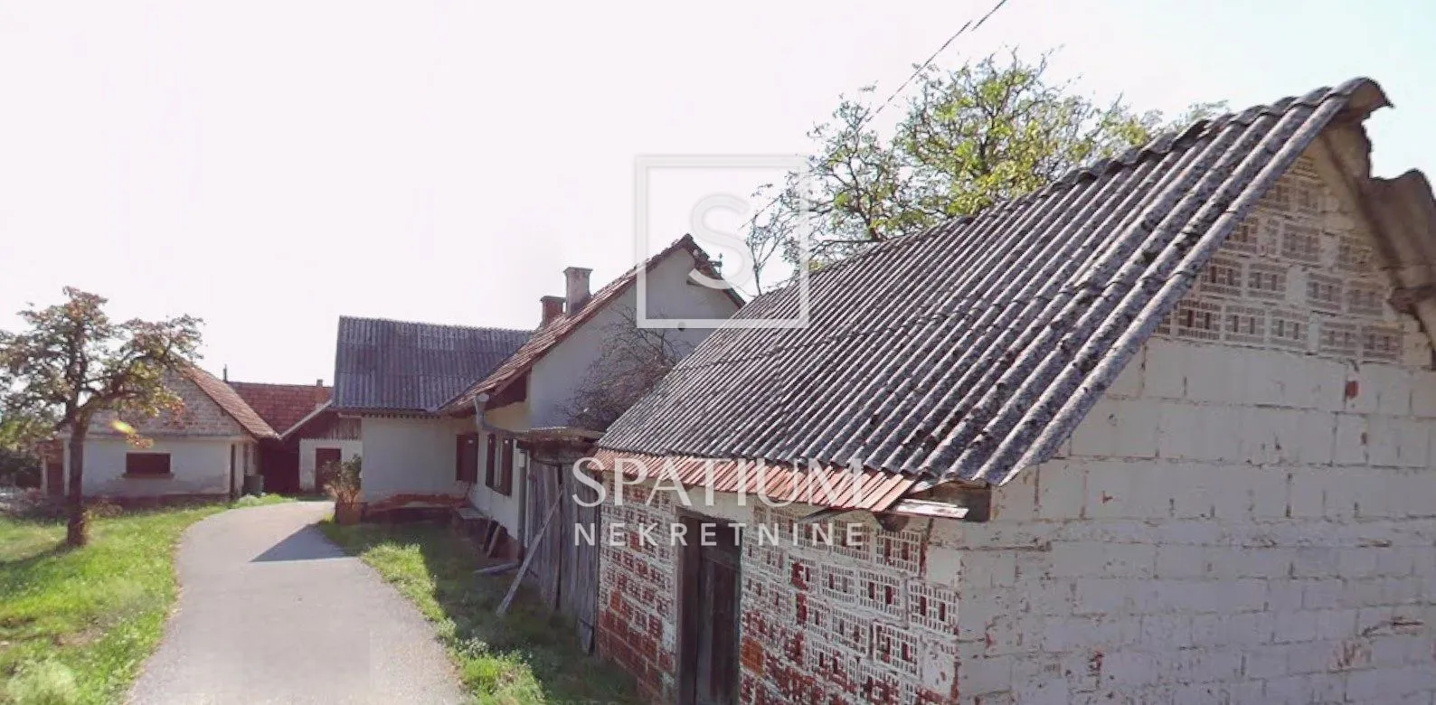 zlogonje, seosko imanje na brežuljku, za renovaciju - slika 6
