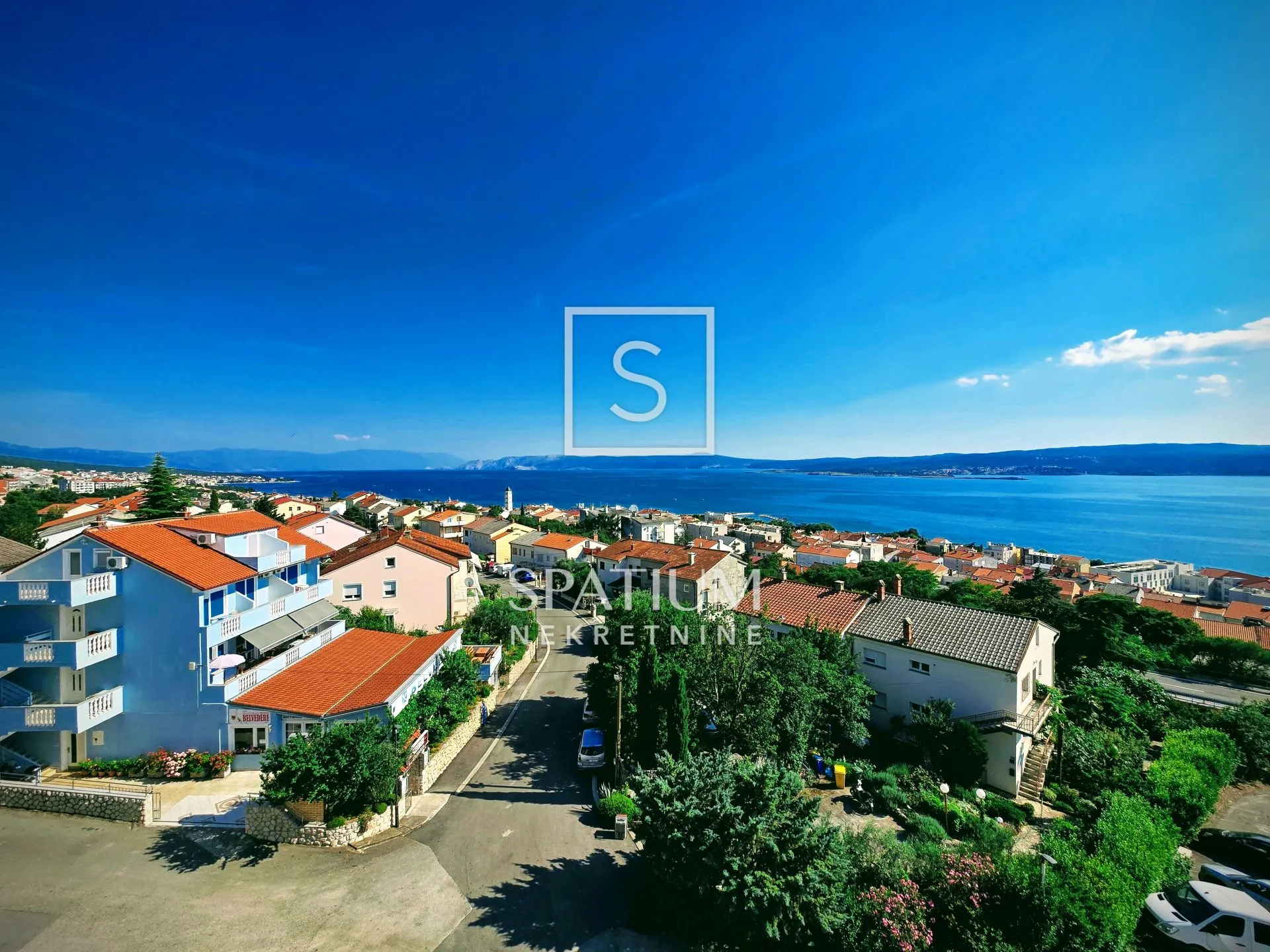 Crikvenica, Stan S Balkonom, Prvi Red Do Mora