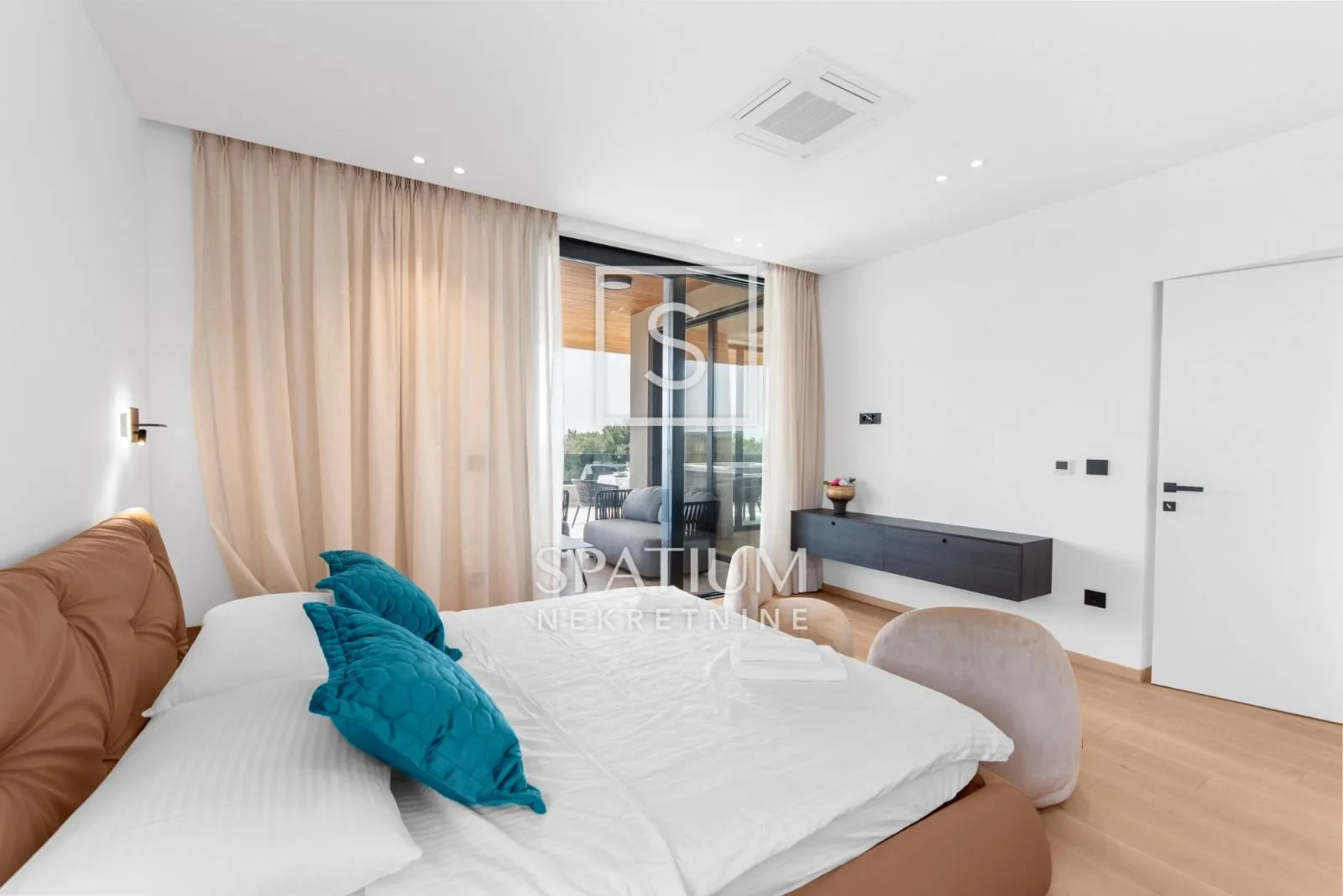 poreč, luksuzni penthouse 600 m od mora s jacuzzijem i panoramskim pogledom - slika 14