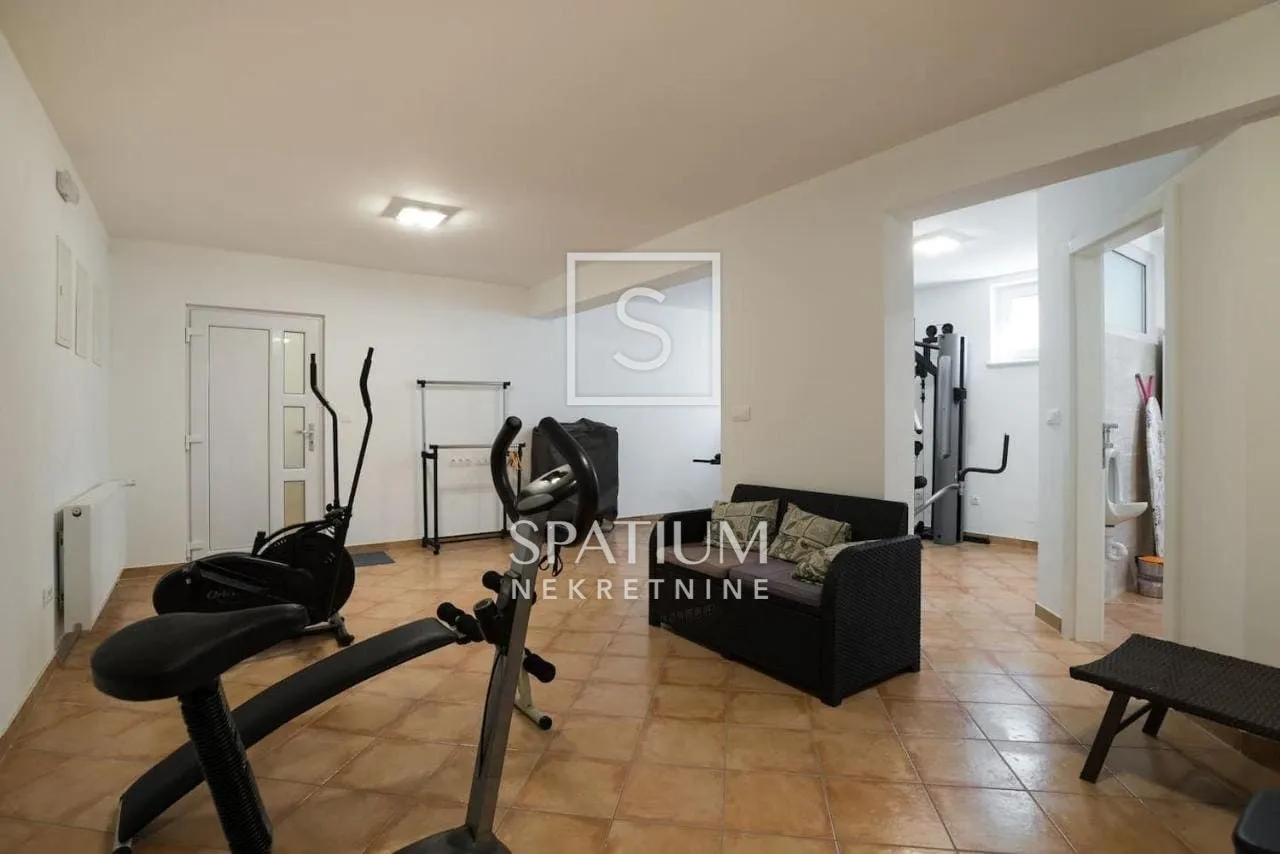 poreč, kaštelir, vila s bazenom i pogledom na more - slika 4