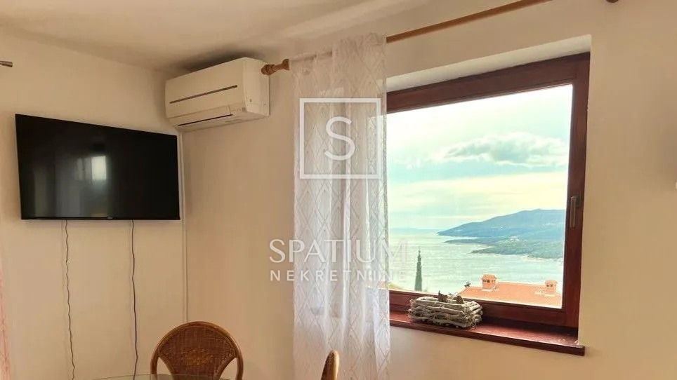 rabac, stan s dvije terase i pogledom - slika 11