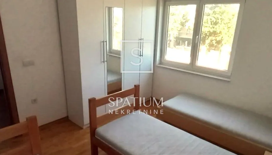 pag, novalja, tri apartmana s firmom - slika 8