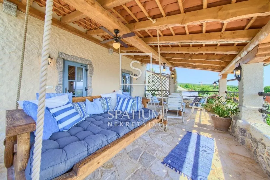 malinska, vila s bazenom - slika 17